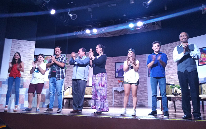 "Caos en Familia" una obra muy divertida con un buen mensaje - ArtesUnidas.com