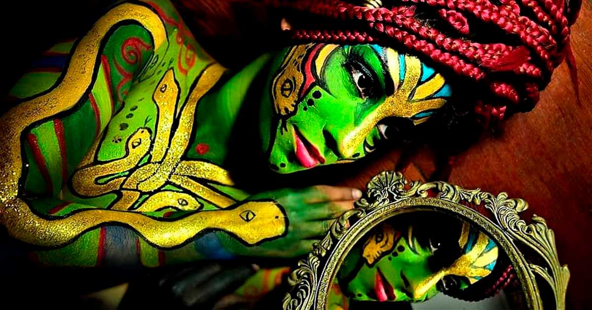 Medusa. Con la sangre en la cabeza