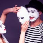 Aprender a soltar el personaje: salud mental en el teatro