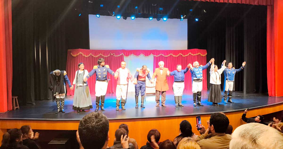 Teatro Bicentenario: Victoria en las pampas de Junín y Ayacucho