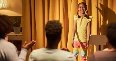 Teatro en casa: 10 beneficios para los niños