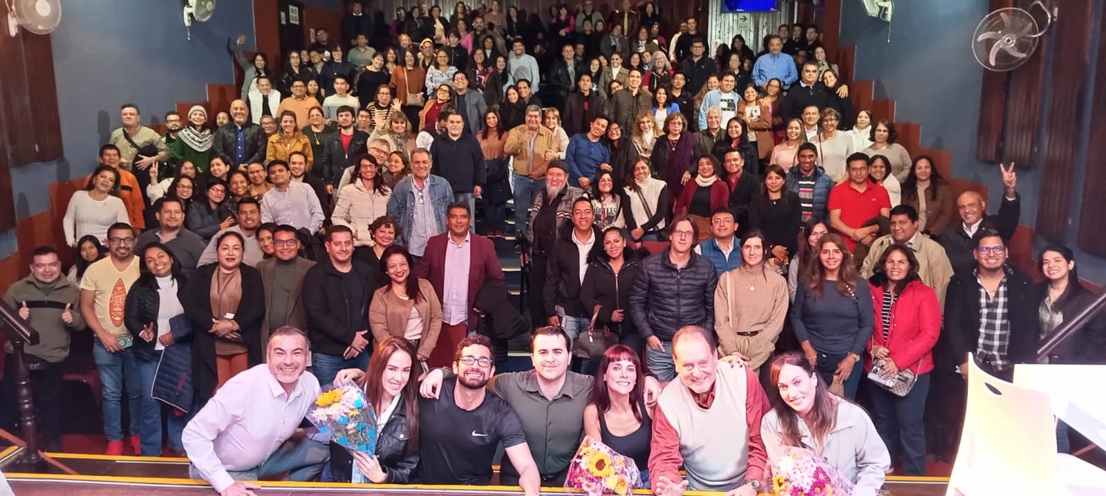 Presentación de la obra "Después de Casados" a la que fuimos como ArtesUnidas Presentación de la obra "Después de Casados" a la que fuimos como ArtesUnidas