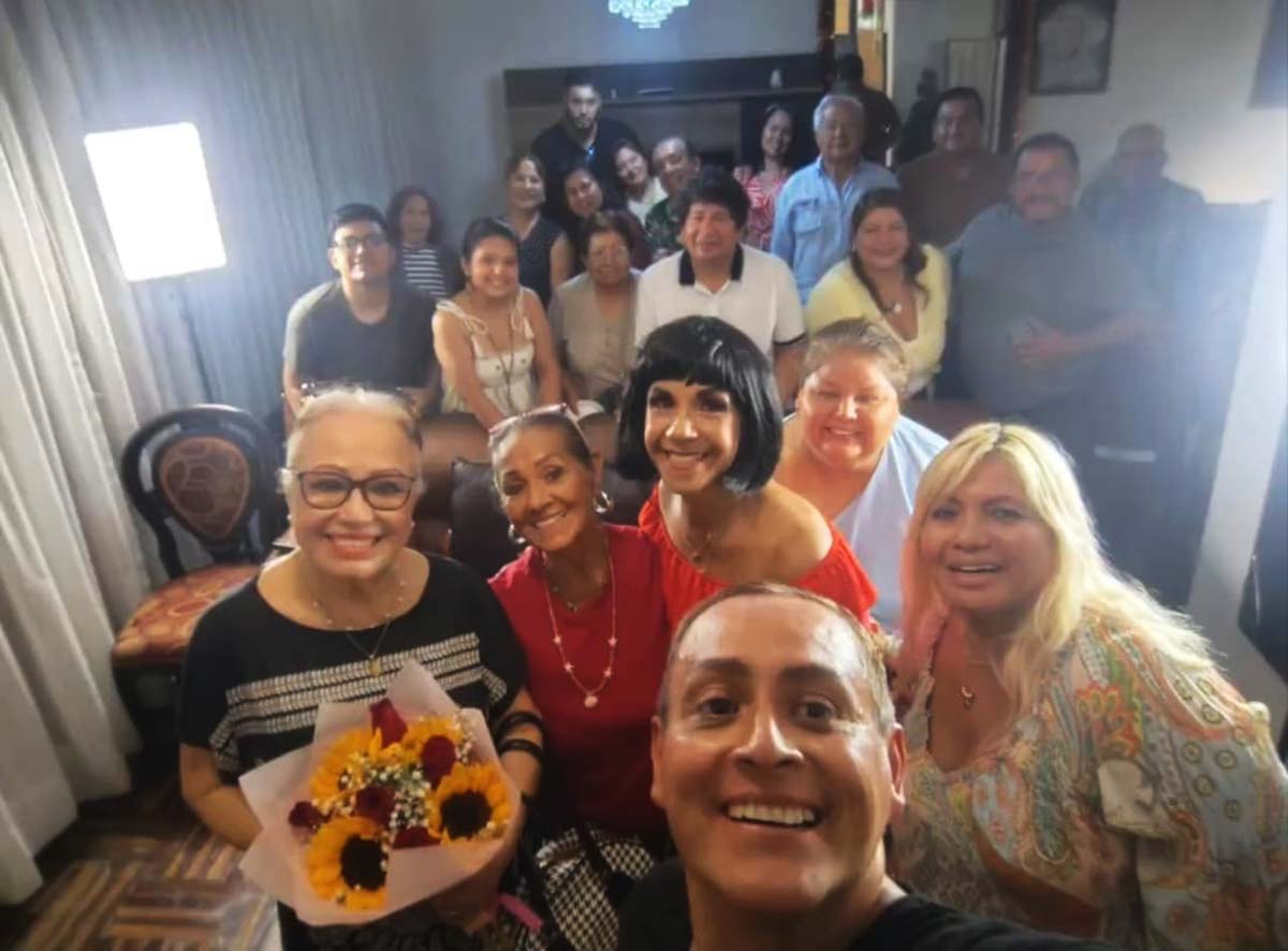 Amigos del teatro llenaron la Sala de Micro Teatro en Casa Amigos del teatro llenaron la Sala de Micro Teatro en Casa